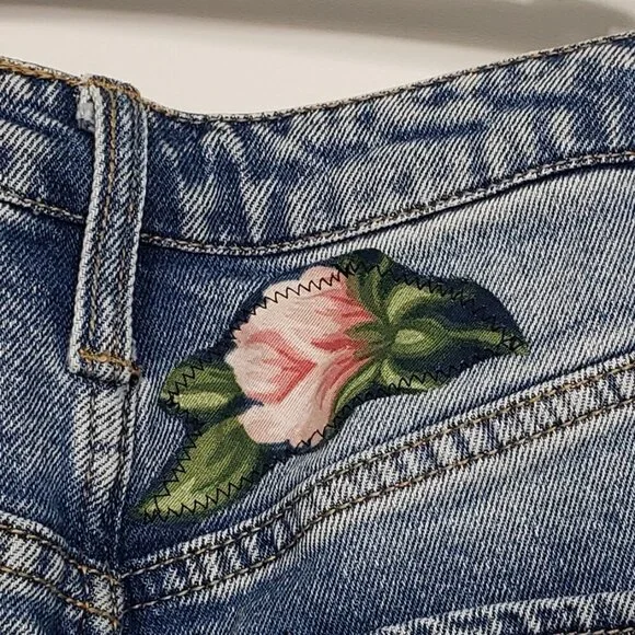 Wild Fable Upcycled Re-worked Jeans Floral Flowers Cottagecore Grandmacore Sz 8 - Picture 4 of 10